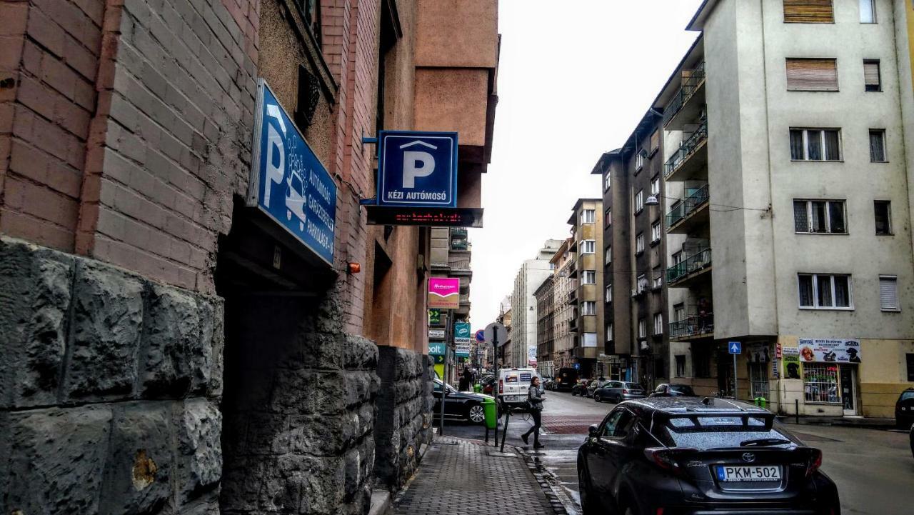 Westend Apartmán